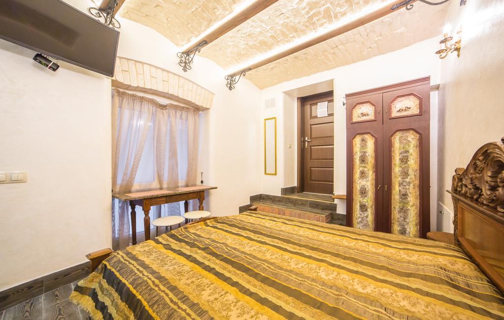 Apartments On Valova 16, On Market Square リヴィウ エクステリア 写真
